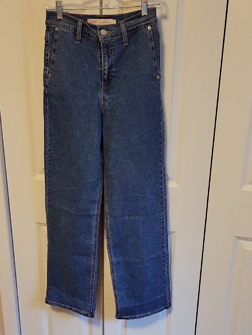 LEVI'S High-Rise Loose Straight - Dark Wash